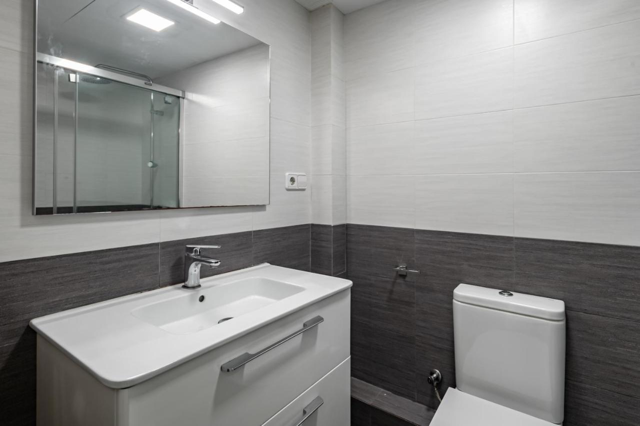 Apartamento Bahia Blanca Виланова-и-ла-Желтру Екстериор снимка
